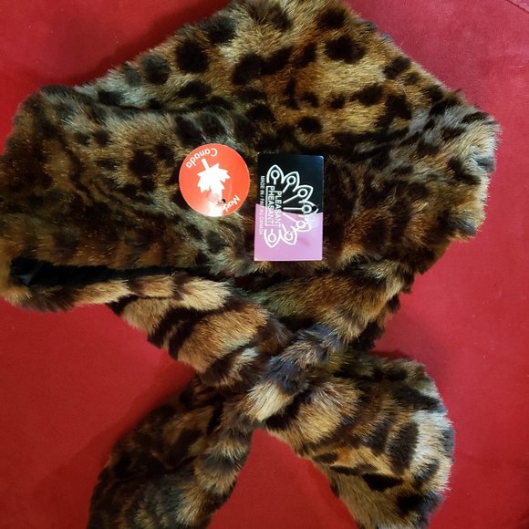 Faux Fur Animal Print Cross Front Neck Wrap - Picture 3 of 7